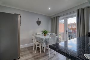 Kitchen/Diner- click for photo gallery